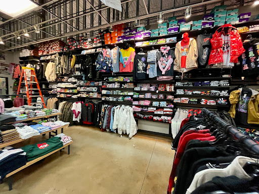 Clothing Store «Zumiez», reviews and photos, 3000 Grapevine Mills Pkwy #606, Grapevine, TX 76051, USA