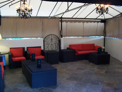 Lounge Thousand Oaks