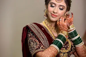 Sana Chouhan Makeup and Beauty image