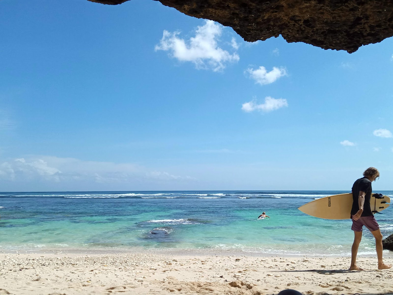 Foto van Suluban Beach en de nederzetting