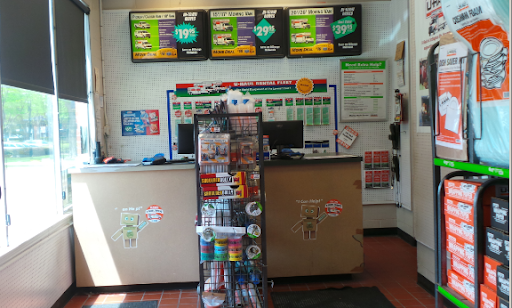 Truck Rental Agency «U-Haul of Arlington Heights», reviews and photos, 2400 E Rand Rd, Arlington Heights, IL 60004, USA