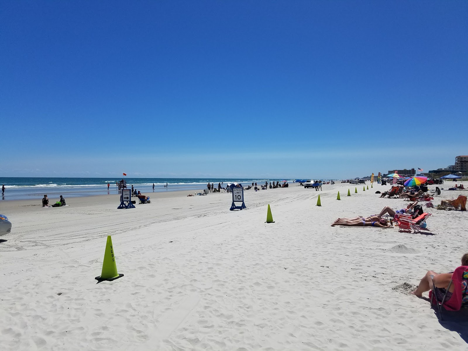 Photo de Flagler Av. Boardwalk avec rivage droit, long