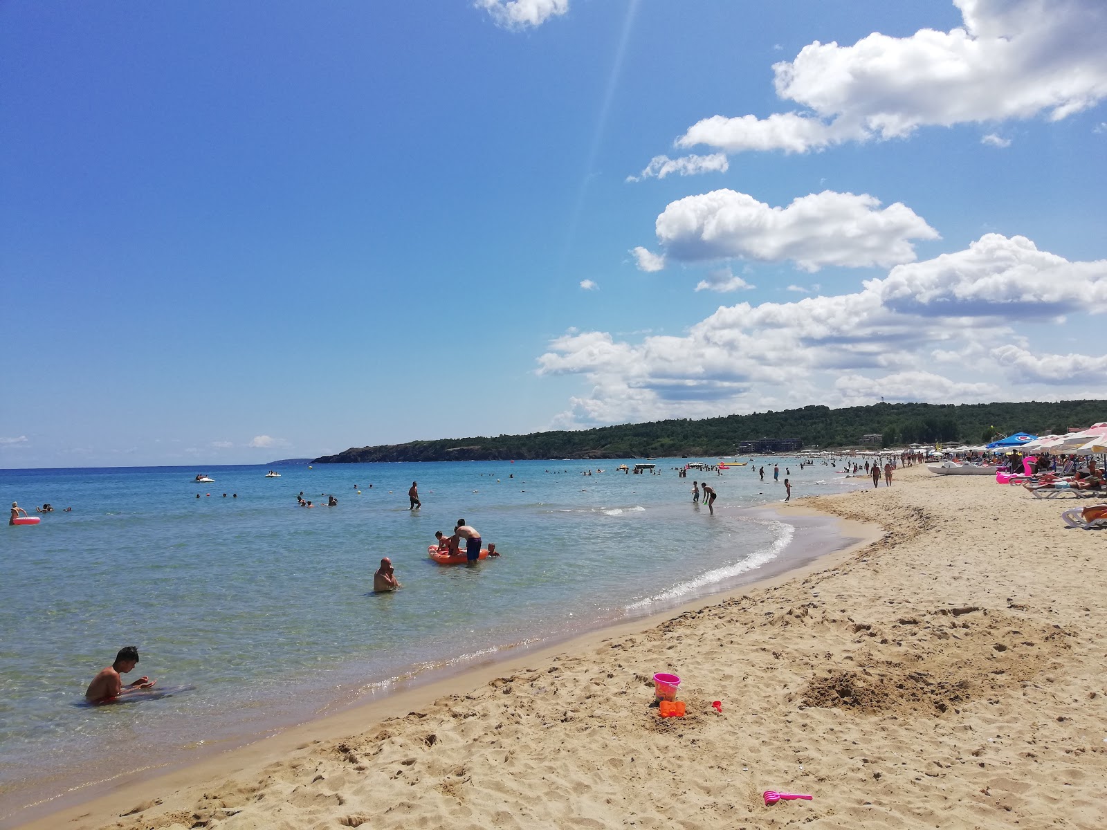 Harmanite beach'in fotoğrafı geniş ile birlikte