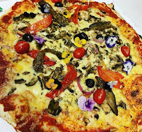 Plats et boissons du Distributeur à Pizza 24/24 Le Midi Pizzeria à Aix-en-Provence - n°5