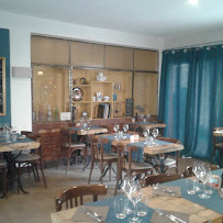 Atmosphère du Restaurant français Café Paradis à Saint-Raphaël - n°7