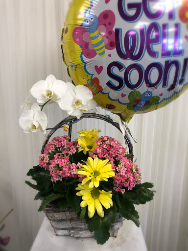 Florist «Country Cousins Flower shop», reviews and photos, 841 E Whittier Blvd, La Habra, CA 90631, USA