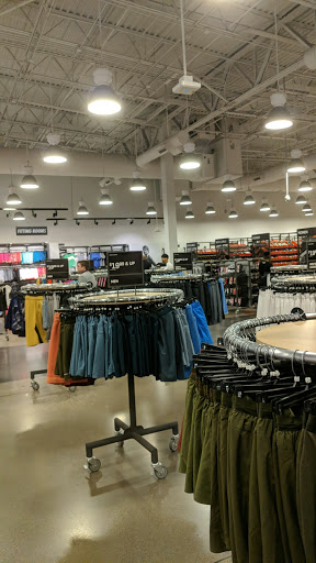 Sporting Goods Store «Nike Clearance Store», reviews and photos, 5000 S Arizona Mills Cir #240, Tempe, AZ 85282, USA