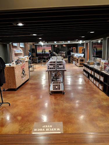 Reviews of Music Record Shop in St. Louis - Musical store