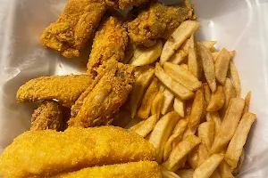 Moe's Fish & Chicken image