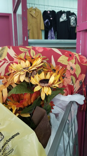 Thrift Store «Indian Head Highway Thrift», reviews and photos, 4800 Indian Head Hwy, Oxon Hill, MD 20745, USA
