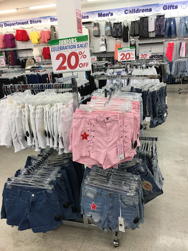 Department Store «Shoppers World (#25 Reisterstown Plaza)», reviews and photos, 6790 Reisterstown Rd, Baltimore, MD 21215, USA