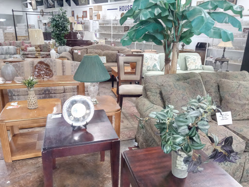 Thrift Store «Bridge House Thrift Store», reviews and photos, 4243 Earhart Blvd, New Orleans, LA 70130, USA