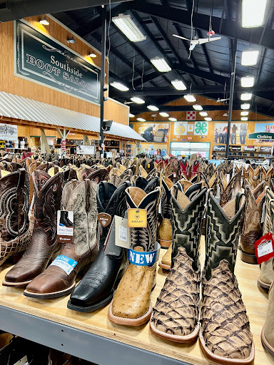 Western Apparel Store «Southside Westen & Outdoor Wear, Farm & Pet», reviews and photos, 3014 James L Redman Pkwy, Plant City, FL 33566, USA