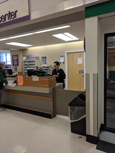 Grocery Store «Stop & Shop», reviews and photos, 539-571 Boston Turnpike, Shrewsbury, MA 01545, USA