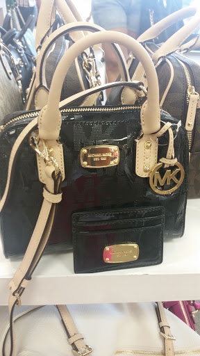 Fashion Accessories Store «Michael Kors», reviews and photos, 8155 Arroyo Cir #15, Gilroy, CA 95020, USA
