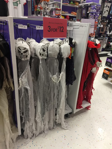 Shopping Mall «Central Plaza Shopping Center», reviews and photos, 2550 Central Park Ave, Yonkers, NY 10710, USA