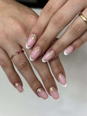 Nails and Brows by elle à Bastia