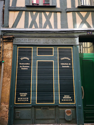 Le Barbier de sa Ville à Rouen