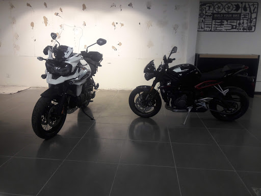 Motorcycle Dealer «Victory Motorcycles of Mesa», reviews and photos, 833 S Country Club Dr, Mesa, AZ 85210, USA