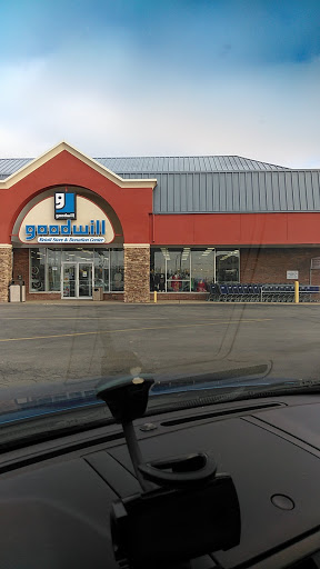 Thrift Store «Goodwill Retail Store of Chesterfield – Forum Center», reviews and photos, 11 Forum Shopping Center, Chesterfield, MO 63017, USA