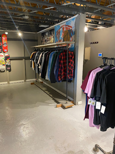 Skate Shop «Boulevard Skate Shop», reviews and photos, 3747 W Pacific Ave, Sacramento, CA 95820, USA