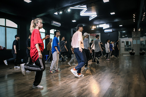 Dance schools Hanoi