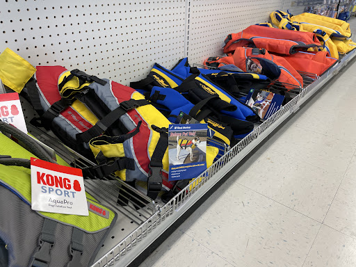 Marine Supply Store «West Marine», reviews and photos, 4141 S 76th St, Greenfield, WI 53220, USA