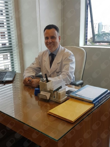 Dr. Christiano Machado, Urologista