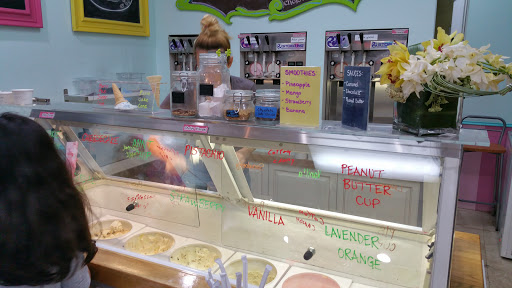 Frozen Yogurt Shop «Serendipity Creamery & Yogurt Cafe», reviews and photos, 9457 Harding Ave, Surfside, FL 33154, USA