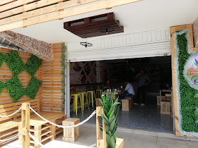 El Colibrí Bar/Restaurant