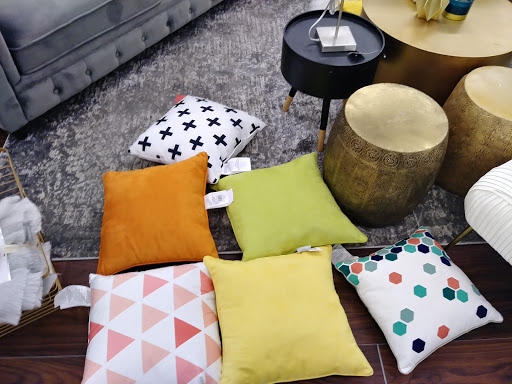 Home Goods Store «At Home», reviews and photos, 3100 Washtenaw Ave, Ypsilanti, MI 48197, USA