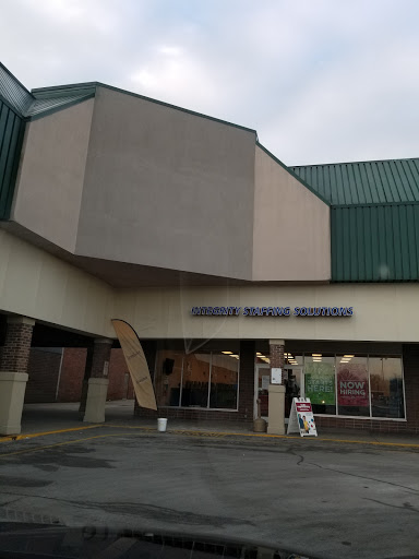 Shopping Mall «Southland Terrace Shopping Center», reviews and photos, 3971 7th Street Rd, Louisville, KY 40216, USA