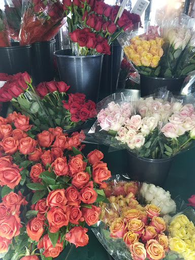 Florist «Thrifty Florist», reviews and photos, 211 S Telegraph Rd, Pontiac, MI 48341, USA