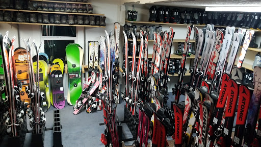 Ski Rental Service «Meadowlark Ski and Snowboards», reviews and photos, 38858 Pioneer Blvd, Sandy, OR 97055, USA