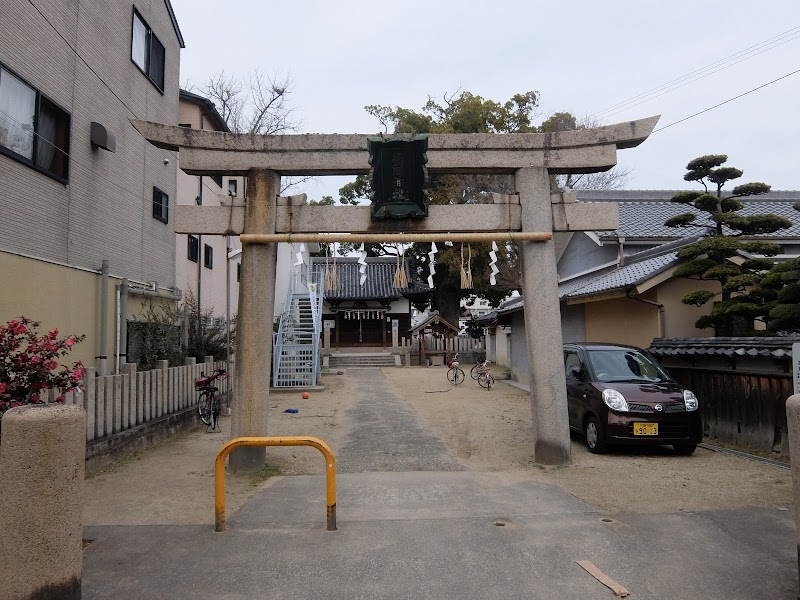 鶯関(おうかん)神社