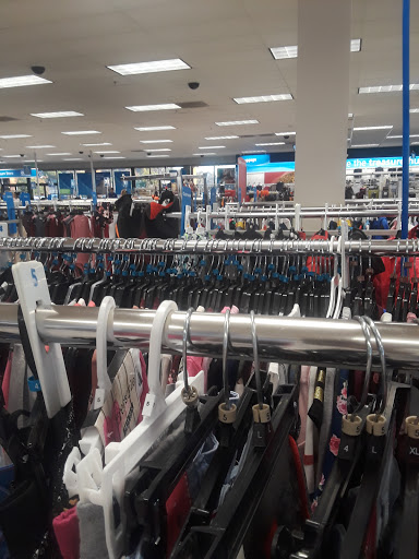 Clothing Store «Ross Dress for Less», reviews and photos, 2590 Bell Rd, Auburn, CA 95603, USA