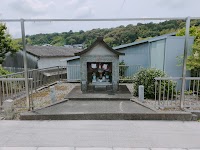 地蔵堂と道標