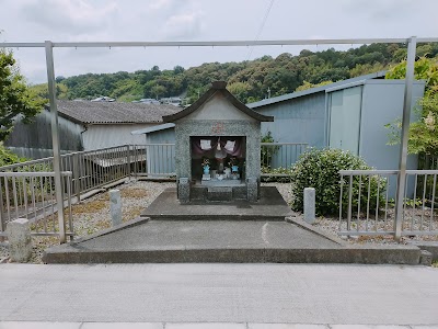 地蔵堂と道標