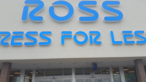 Clothing Store «Ross Dress for Less», reviews and photos, 5915 75th St, Kenosha, WI 53140, USA