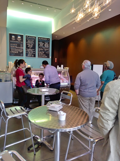 Ice Cream Shop «Glace Artisan Ice Cream», reviews and photos, 4960 Main St, Kansas City, MO 64112, USA