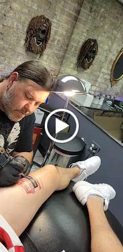 Tattoo Shop «Meridian Line Tattoo Studio», reviews and photos, 6906 Roosevelt Rd # B, Oak Park, IL 60304, USA