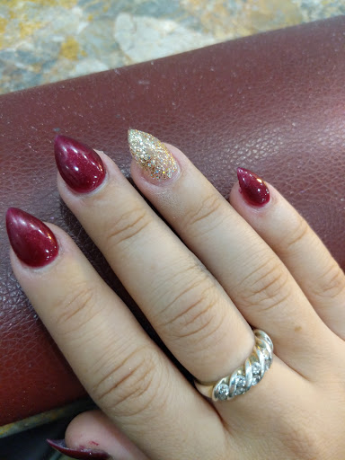 Beauty Salon «Hollywood Nails», reviews and photos, 889 S Centerville Rd, Sturgis, MI 49091, USA