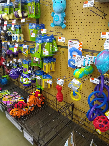 Pet Supply Store «Pet Supplies Plus», reviews and photos, 126 E Main St, Smithtown, NY 11787, USA