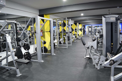 Body Building Gym - Av. Las Torres Smz 509, Av. Kinik, La Luna, 77533 Cancún, Q.R., Mexico