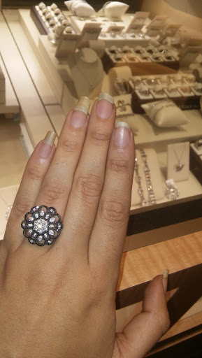 Jewelry Store «Jared Jewelry Boutique», reviews and photos, 278 West Market, Bloomington, MN 55425, USA