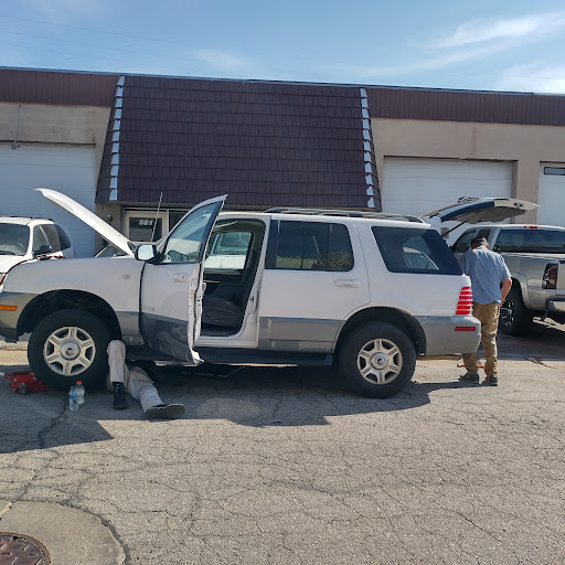 Auto Body Shop «Auto Collision Repair», reviews and photos, 587 W 800 S, Bountiful, UT 84010, USA