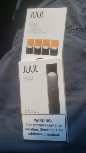 Tobacco Shop «Poospatuck Smoke Shop», reviews and photos, 207 Poospatuck Ln, Mastic, NY 11950, USA