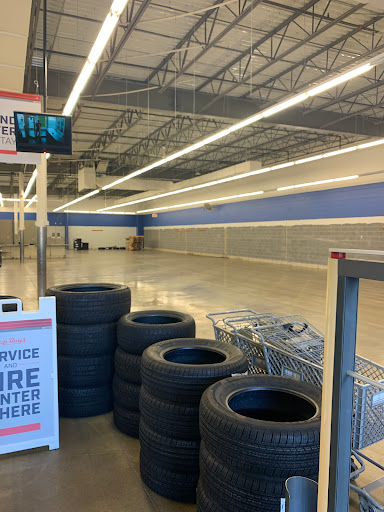 Auto Parts Store «Pep Boys Auto Parts & Service», reviews and photos, 1321 Morse Rd, Columbus, OH 43229, USA