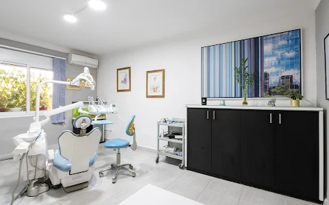 Dr Hirech Chirurgien Dentiste Spécialiste image
