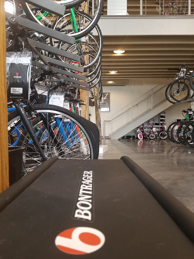 Bicycle Store «Madison & Davis Bicycle Shop», reviews and photos, 912 S 8th St, Quincy, IL 62301, USA